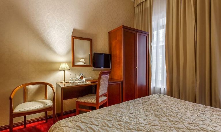 Hotel Ambassadori Moscow - 